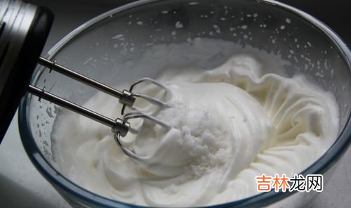 鹅蛋白煮熟透明像硅胶,为什么鹅蛋煮熟后黄还是凝胶状的？