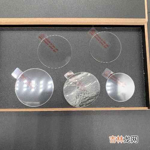 智能手表贴钢化膜好还是软膜好,新买的手表需要贴钢化膜吗