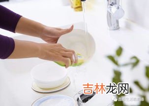 沸水消毒碗筷需煮多少时间,餐具煮多久消毒？