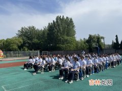 少年中国说八个象征,《少年中国说》中作者运用了象征手法,把中国少年比喻成什么?