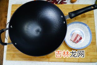 炒菜锅生锈了还可以用吗,铁锅生锈之后还能再次使用吗？