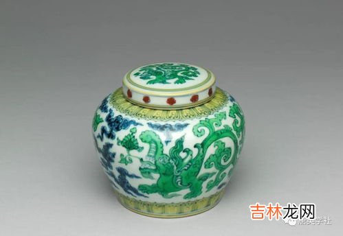 故宫博物院收藏的斗彩三秋杯的年款是,世界历史保护的文物目录