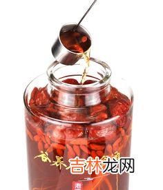 桃金娘泡酒有什么功效,桃金娘泡酒