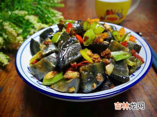 松花蛋可以炒着吃吗,皮蛋可以炒菜吃吗