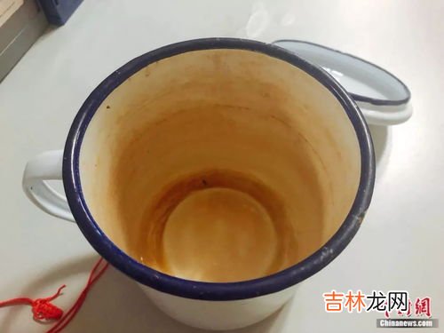 茶杯内的茶垢如何去除,怎么去除水杯里的茶渍