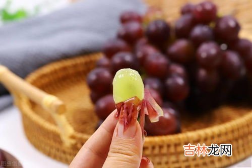 鸡肝可以和葡萄一起吃吗,吃了猪肝能吃橘子吗