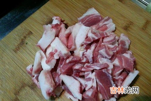 红薯可以和羊肉一起吃吗,红薯能跟羊肉一起吃吗