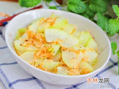 虾皮可以和黄瓜一起吃吗,角瓜+黄瓜鸡蛋馅能放虾皮吗？