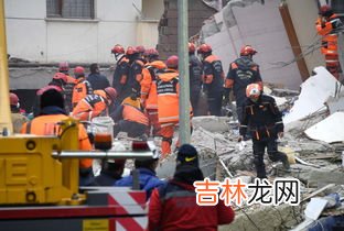 居民楼完全倒塌土耳其设计师被捕,土耳其地震的1999年土耳其大地震
