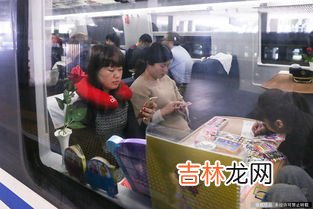 高铁餐车在几号车厢,高铁的餐车一般在哪个车厢