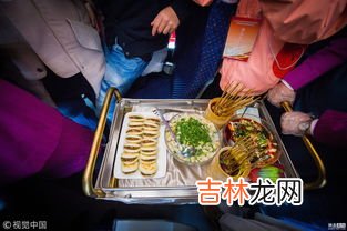 高铁餐车在几号车厢,高铁的餐车一般在哪个车厢