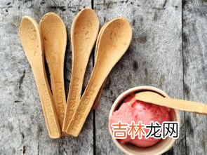 塑料勺子高温有毒吗,饭勺在电饭煲和剩饭加热了有毒吗