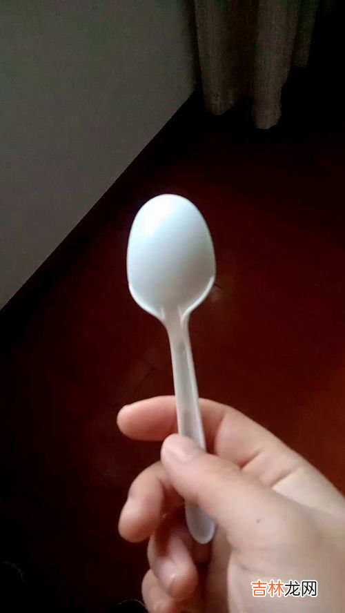 塑料勺子发黄用什么清洗,白色塑料汤勺有污渍 怎样才能变白