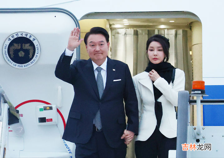 韩国 韩国第一夫人英国首秀来啦！抵达后就开始营业，紫裙新造型超惊艳