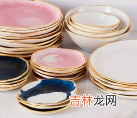 玻璃能放进微波炉里吗,玻璃能放进微波炉里吗