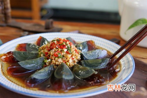 皮蛋可以生吃吗,皮蛋是生的还是熟的 皮蛋吃之前要煮一下吗