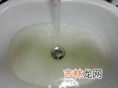 自来水白色浑浊能喝吗,自来水管里面的白色液体能不能喝呢？