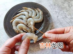 鸡蛋可以和虾一起吃吗,虾可以和鸡蛋一起吃吗