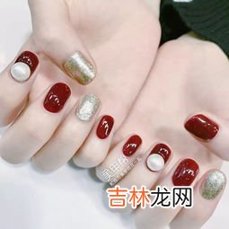 酒红色内搭配什么颜色的外套好看,酒红色里衣配什么颜色的外套