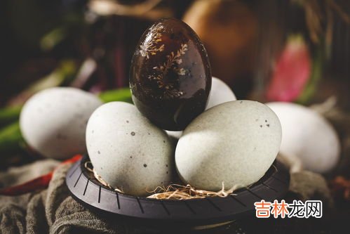 松花蛋可以和鸡蛋一起吃吗,鸡蛋和松花蛋能一起吃吗