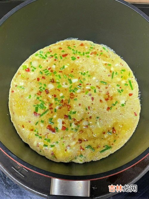 鸡蛋水饼如何做,最简单的鸡蛋饼做法