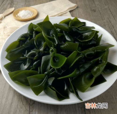 海带滑滑的需要洗掉吗,泡海带,摸上去滑溜溜地,我该用力清洗还是……?