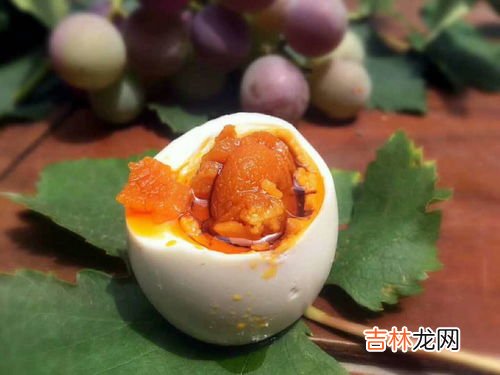 咸鸭蛋放了一年能吃吗,咸鸭蛋放久了还能吃吗