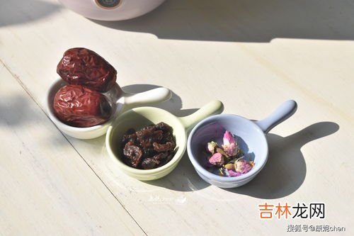 玫瑰花能用沸水煮吗,玫瑰花茶能泡几次水