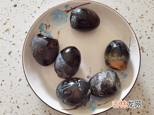 皮蛋保质期过了6个月能吃吗,皮蛋有保质期限吗 皮蛋保质期限是多久