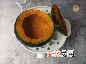 蒸南瓜有白点能吃吗,你好,我蒸南瓜熟了时,皮和肉链接处出现了白色颗粒是咋回事,能吃吗?