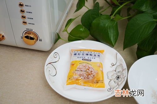 微波炉热菜要用保鲜膜吗,微波炉热饭菜要加保鲜膜吗?