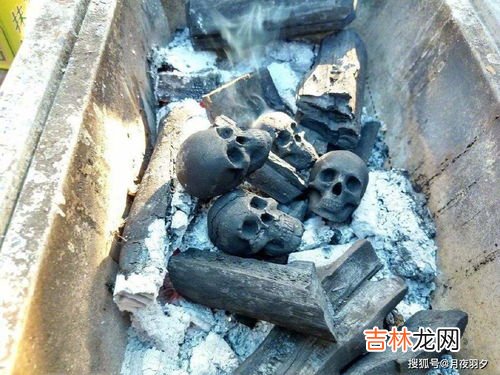 木炭在空气中燃烧的现象,木炭在氧气中燃烧的实验现象是什么 木炭在氧气中燃烧的实验现象是怎么样