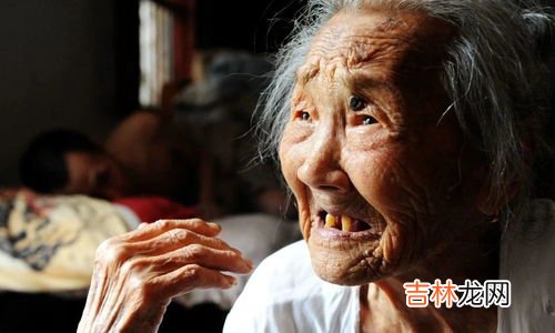 去世老人是不是比往年多很多,为什么以前的老人都可以活到80岁,现在年轻人去世的很多