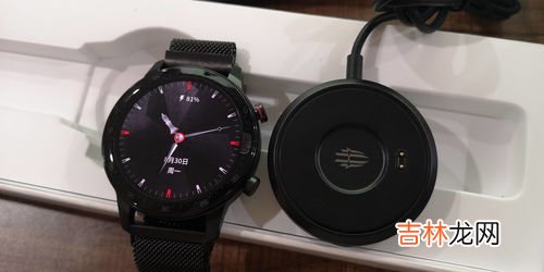 手表松一点好还是紧一点好,手表戴松一点好,还是紧一点好?什么样为标准?