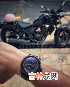 手表应该紧紧的还是松的,手表带松紧多少合适