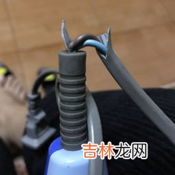 吹风机掉水里了还能用吗,吹风机掉在水里了，还能用吗？