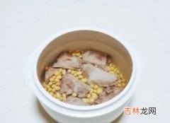 黄豆和什么煲汤,黄豆能和哪些东西煲汤