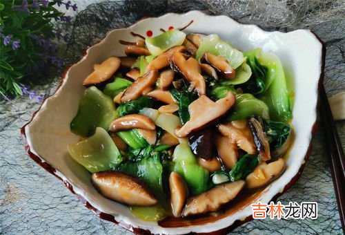 香菇炒油菜窍门,香菇炒小油菜香菇淖不淖水？