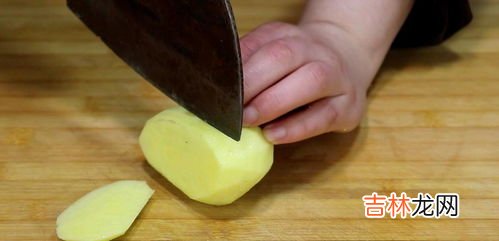 土豆可以削皮后冷冻保存,土豆削了皮放在冰箱还能吃吗