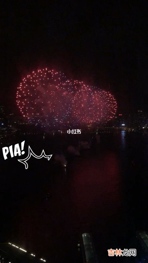 烟花的颜色和形状是怎么做出来的,烟花是什么做成的？