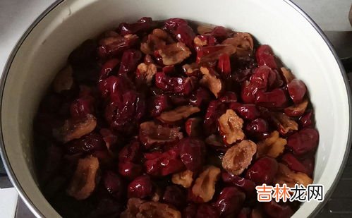 红枣去皮好还是不去皮好,吃大枣剥皮营养效果有没有影响？大枣皮口感不好。