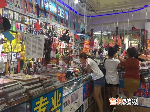 手表电池换一个多少钱,阿玛尼手表没电了换电池多少钱?