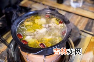 怎么炖出颜色金黄的鸡汤,如何把鸡汤熬至金黄？有什么好的办法？