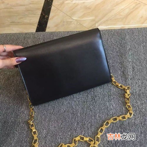 包包链条生锈了用什么洗,包包拉链拉不合怎么办,包包拉链生锈怎么去除呢?