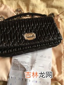 包包链条生锈了用什么洗,包包拉链拉不合怎么办,包包拉链生锈怎么去除呢?