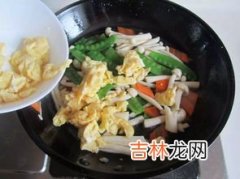 海鲜菇可以和鸡蛋一起吃吗,海鲜菇炒鸡蛋可以吃吗?