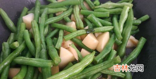 豇豆和土豆能一起吃吗,豇豆不能跟什么一起吃