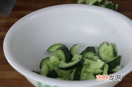 黄瓜和洋葱可以一起吃吗,黄瓜和洋葱在一块能一起能吃吗