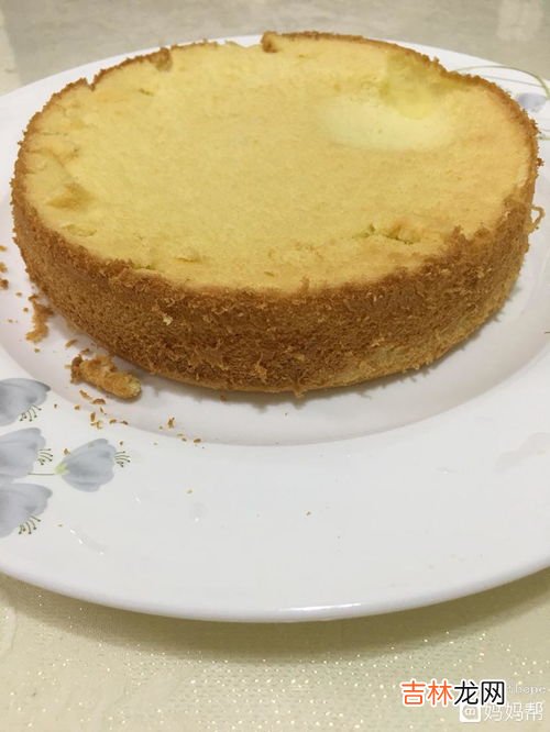 戚风蛋糕不蓬松的原因,戚风蛋糕不蓬松的原因?