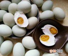 鸭蛋臭了又黑心能吃吗,鸭蛋里面发黑了还能吃吗